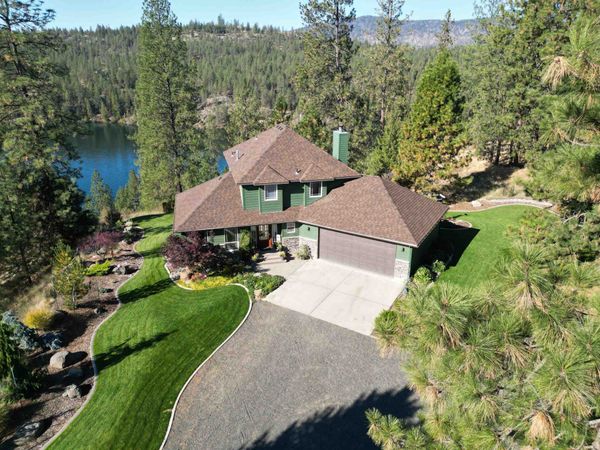 6533 D Lois Way, Nine Mile Falls, WA 99026