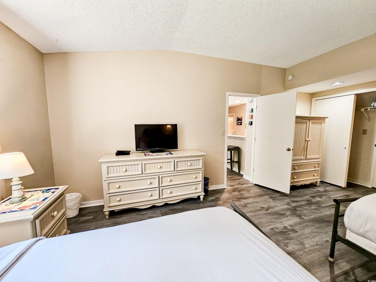 210 Westleton Dr. Photo 28