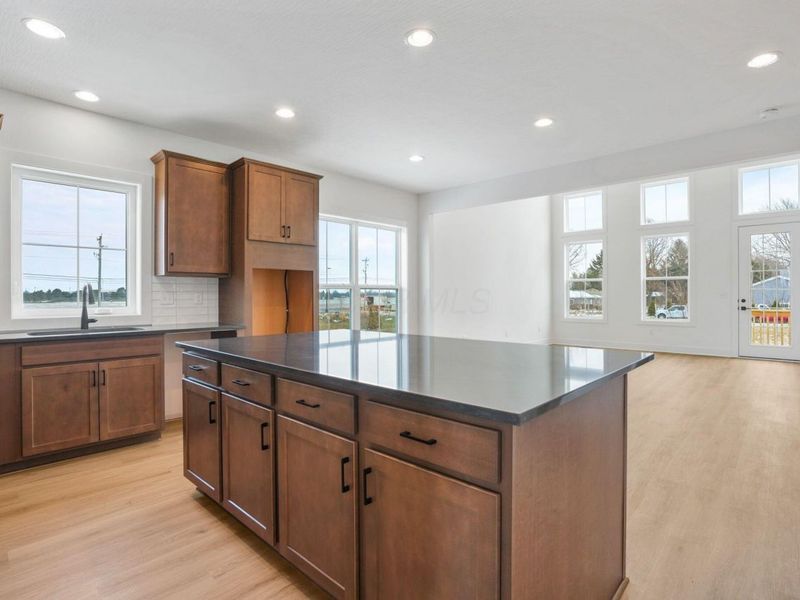 7162 Drummore Court, Dublin, OH 43016 Photo 6