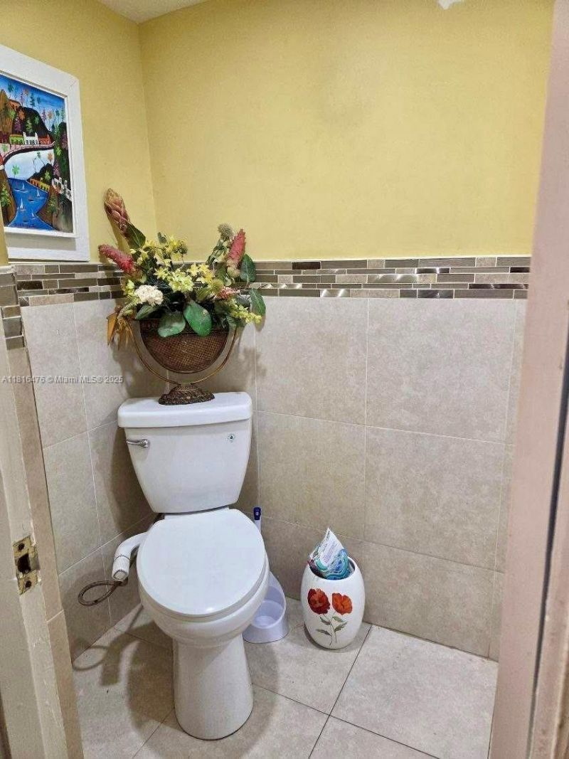 4441 NW 36th Ct, Lauderdale Lakes, FL 33319 Photo