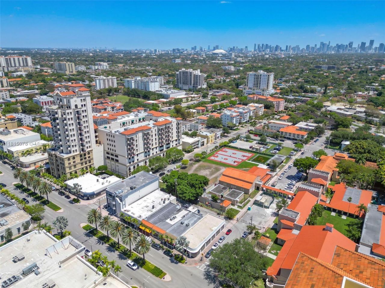 1913 Ponce De Leon Blvd, Coral Gables, FL 33134 Photo