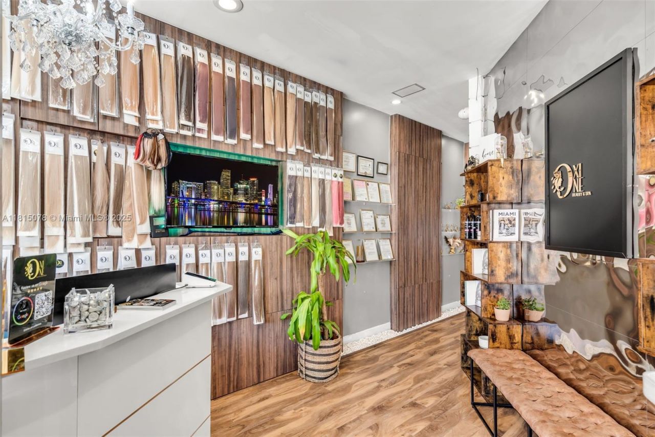 1913 Ponce De Leon Blvd, Coral Gables, FL 33134 Photo