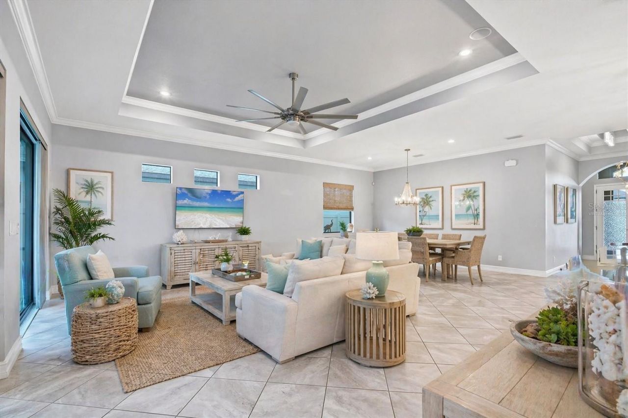 6636 35th Court E, Sarasota, FL 34243 Photo