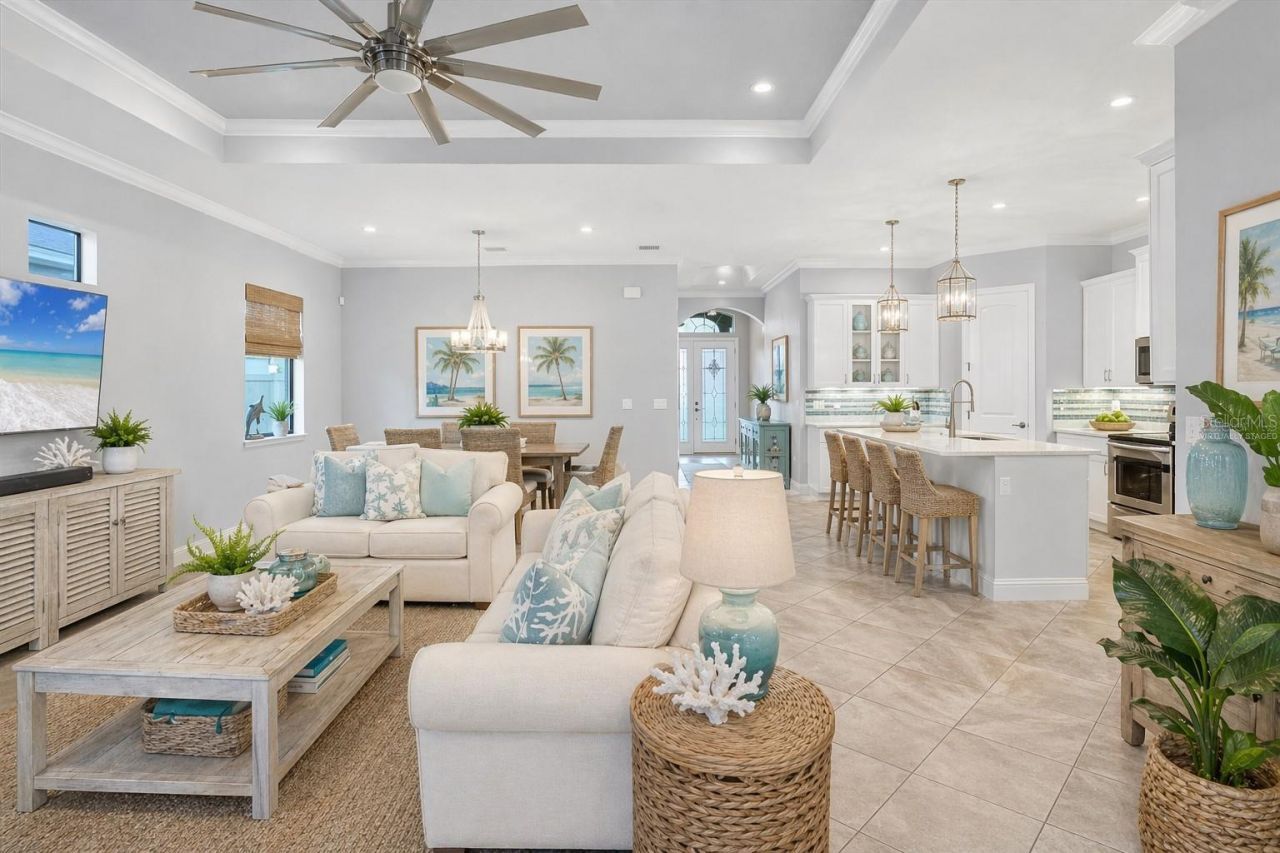 6636 35th Court E, Sarasota, FL 34243 Photo