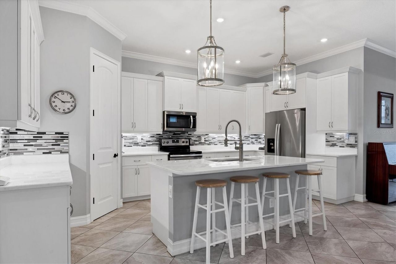 6636 35th Court E, Sarasota, FL 34243 Photo