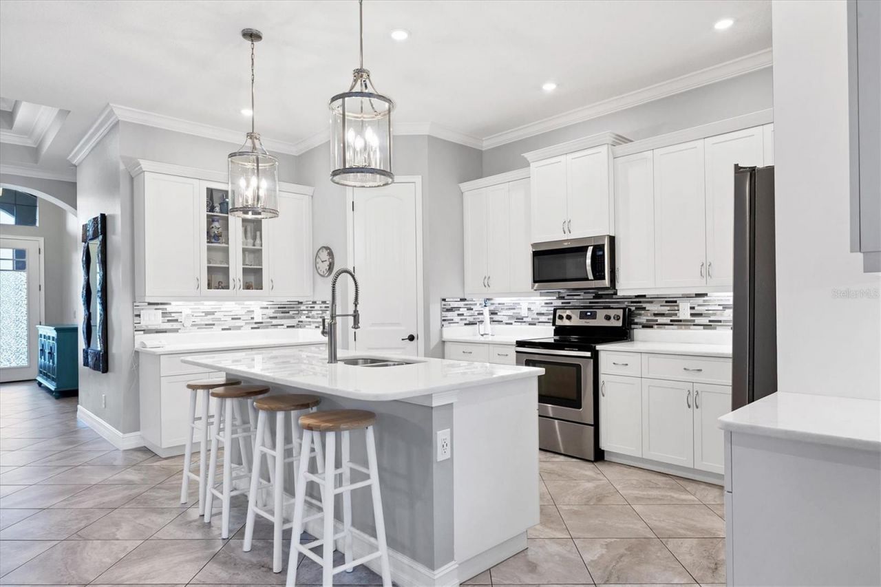 6636 35th Court E, Sarasota, FL 34243 Photo