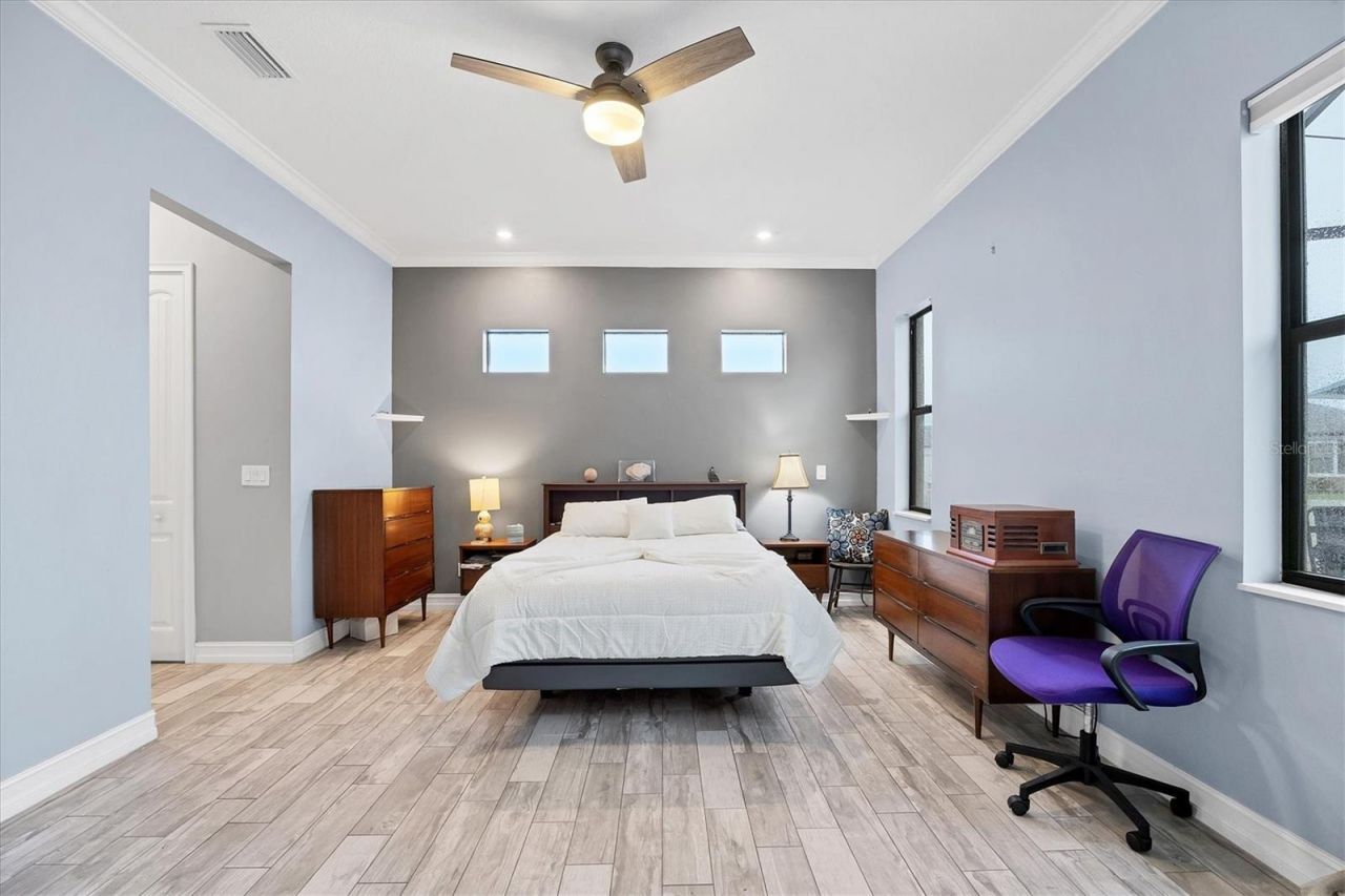 6636 35th Court E, Sarasota, FL 34243 Photo