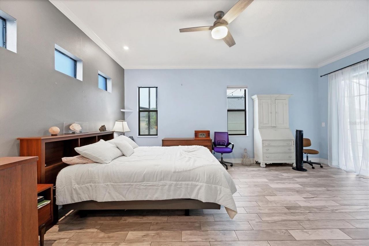 6636 35th Court E, Sarasota, FL 34243 Photo