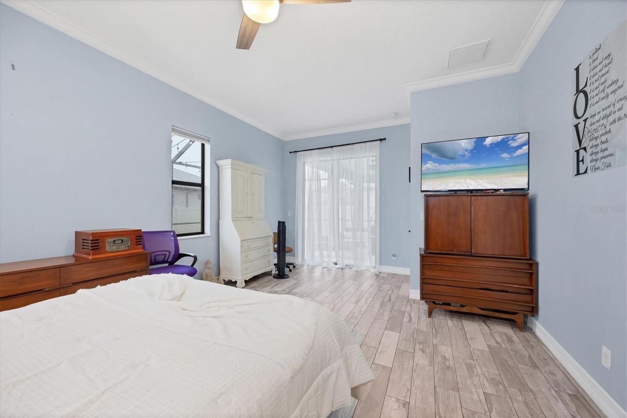 6636 35th Court E, Sarasota, FL 34243 Photo