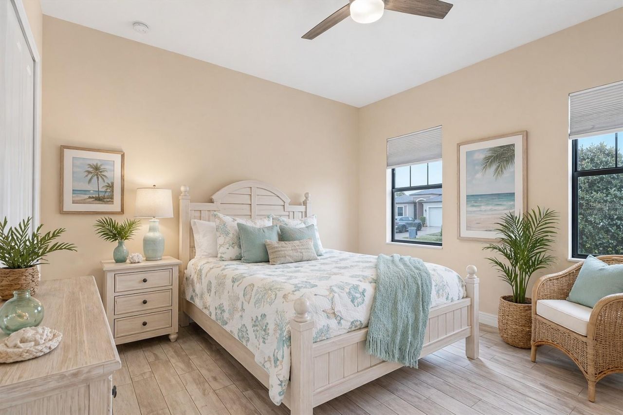 6636 35th Court E, Sarasota, FL 34243 Photo