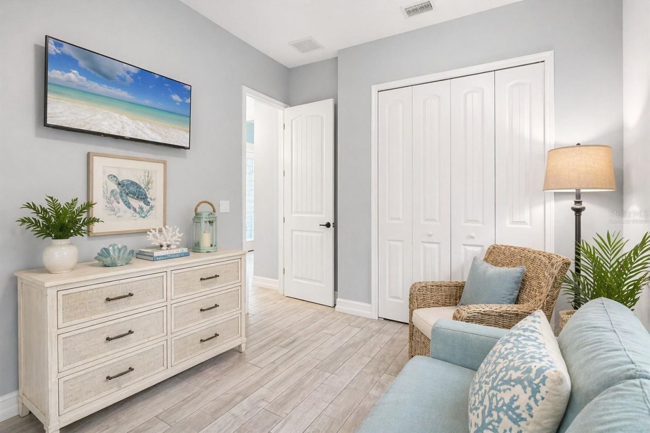 6636 35th Court E, Sarasota, FL 34243 Photo