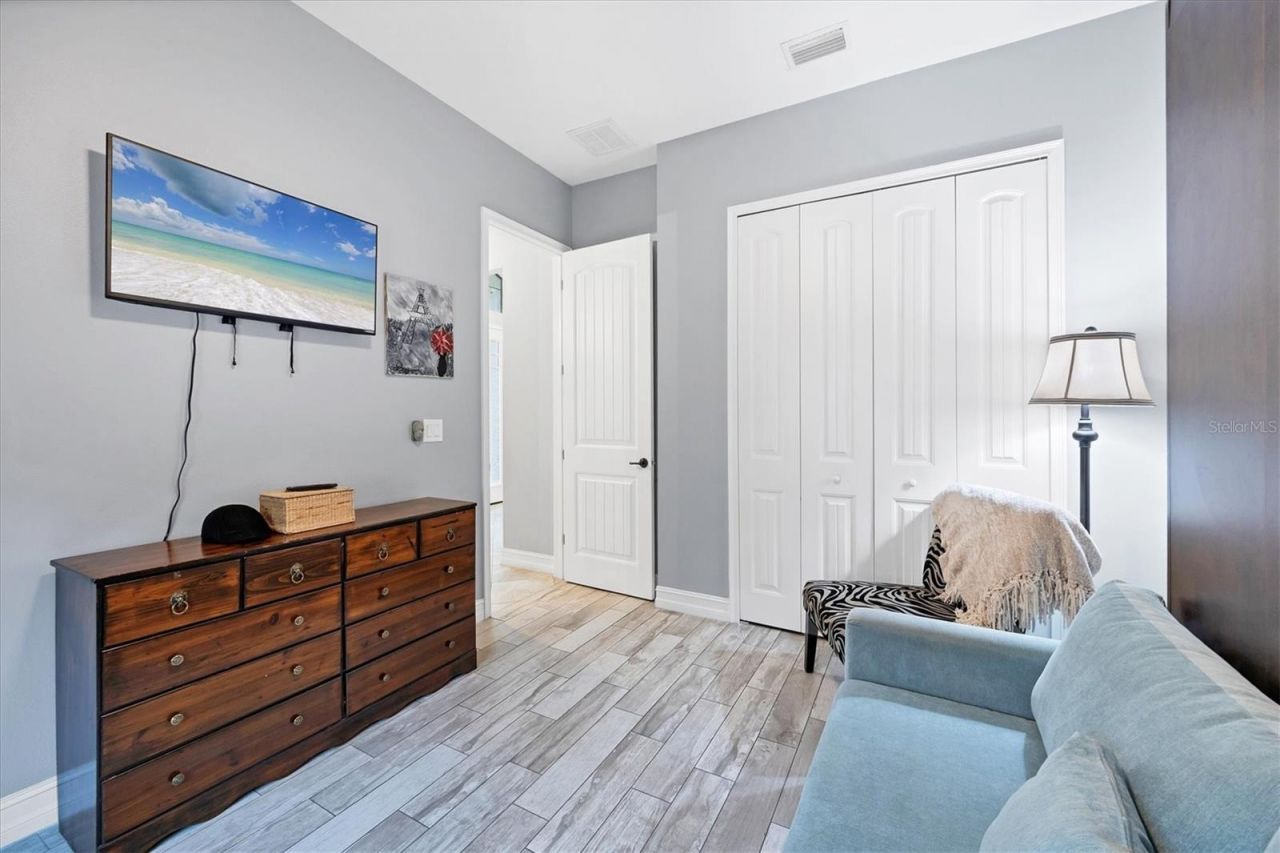 6636 35th Court E, Sarasota, FL 34243 Photo