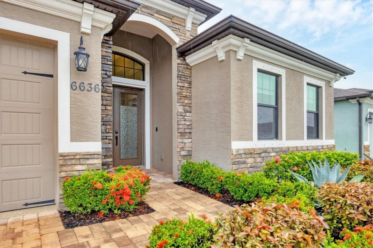 6636 35th Court E, Sarasota, FL 34243 Photo