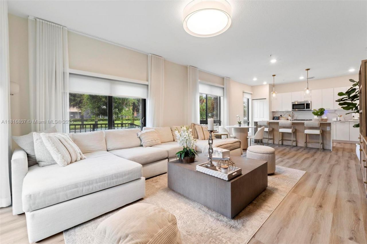 8001 NW 41st St, Unit F-107, Doral, FL 33166 Photo