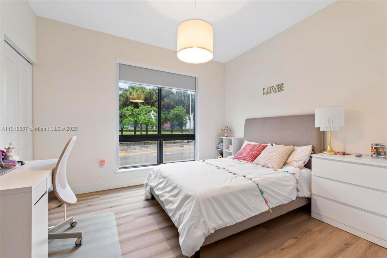 8001 NW 41st St, Unit F-107, Doral, FL 33166 Photo