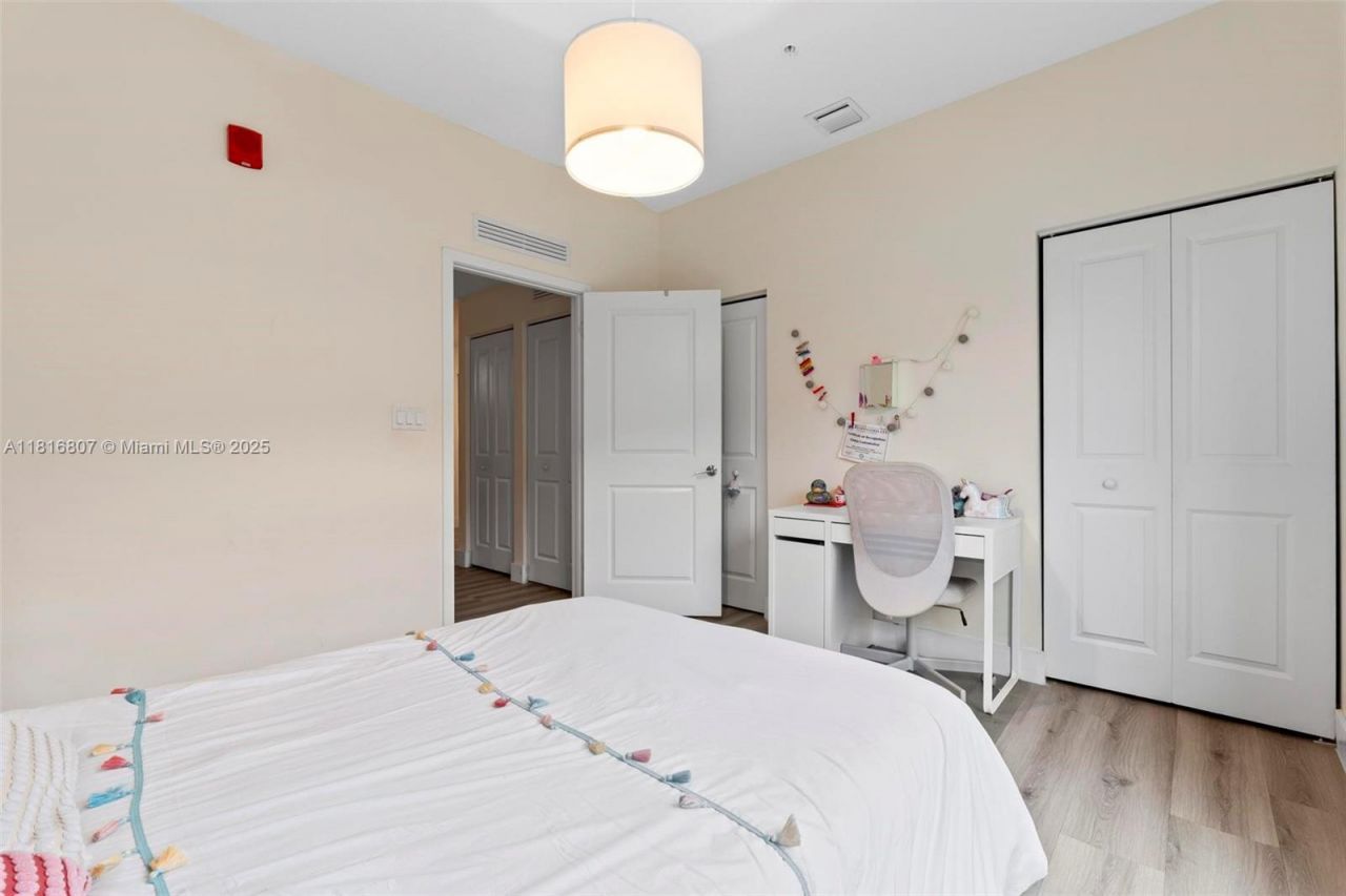 8001 NW 41st St, Unit F-107, Doral, FL 33166 Photo