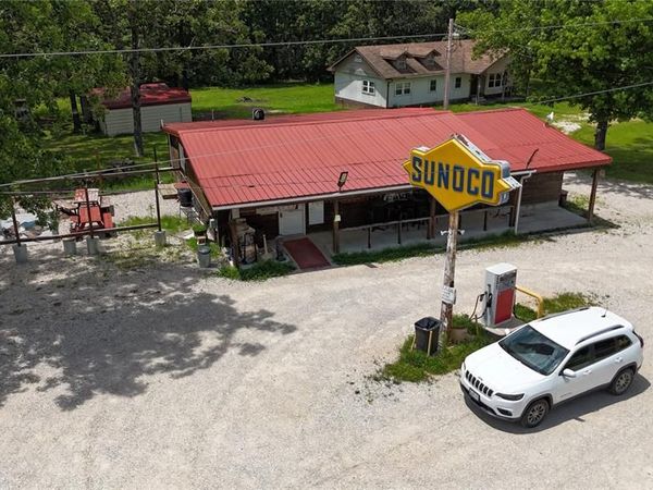 8855 Highway K, Jadwin, MO 65501