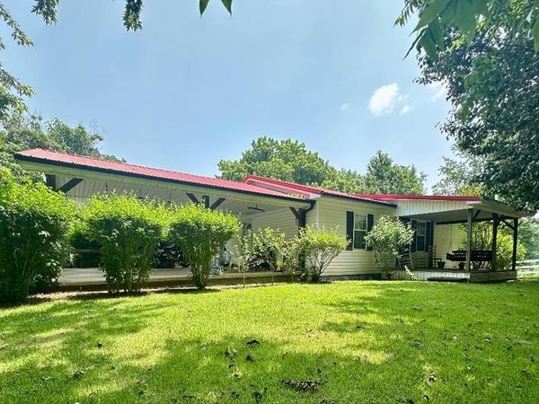 885 Bunn School Road, Henry, TN 38231