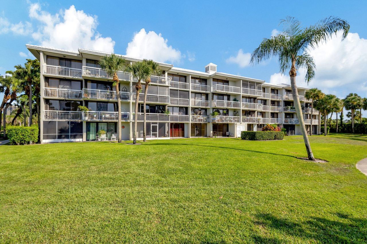 2741 Village Boulevard, Unit 104, West Palm Beach, FL 33409 Photo