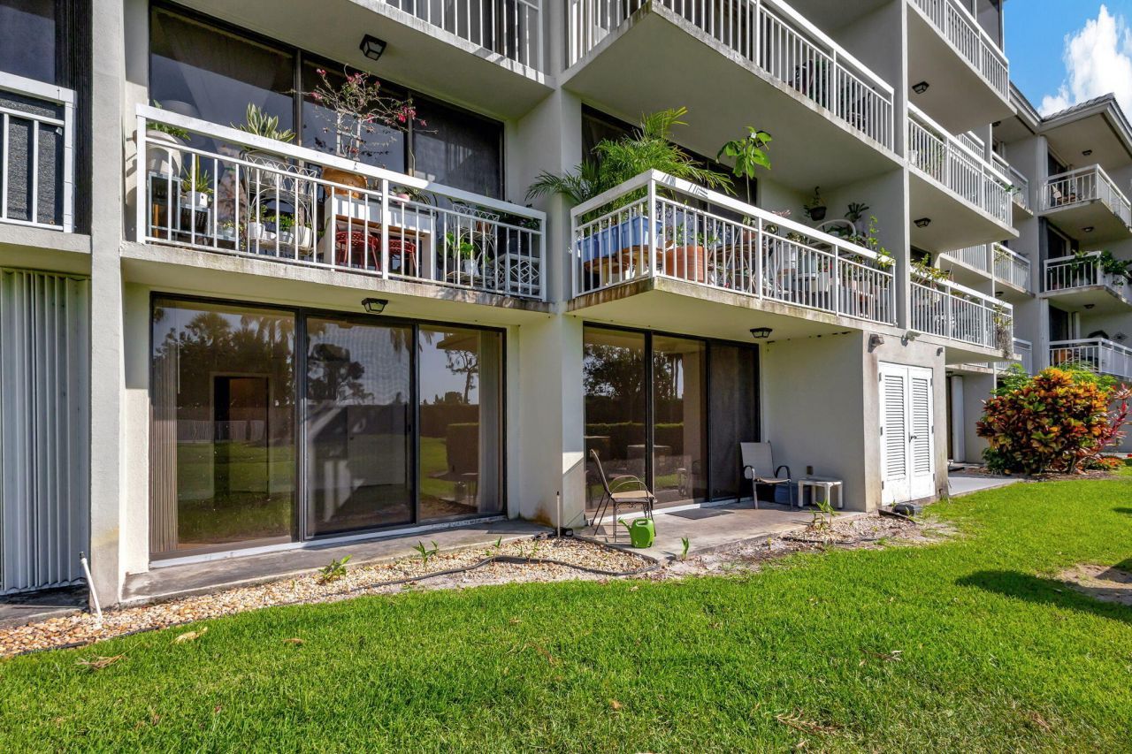 2741 Village Boulevard, Unit 104, West Palm Beach, FL 33409 Photo