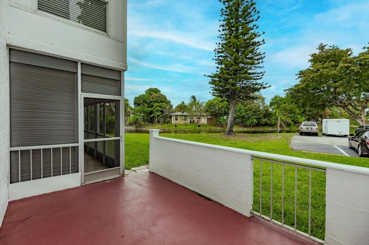 4270 NW 40th Street, Unit 105, Lauderdale Lakes, FL 33319 Photo