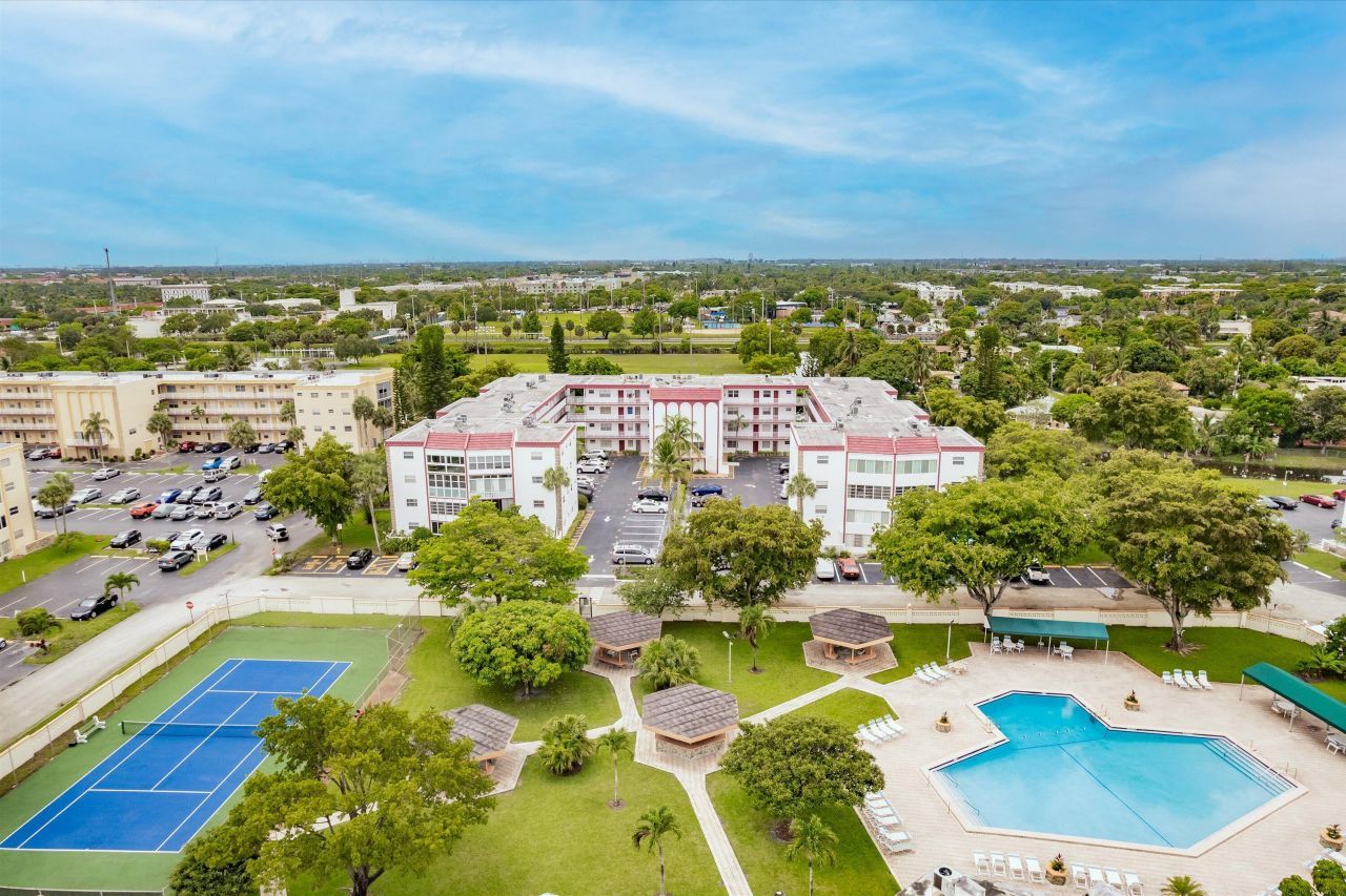 4270 NW 40th Street, Unit 105, Lauderdale Lakes, FL 33319 Photo