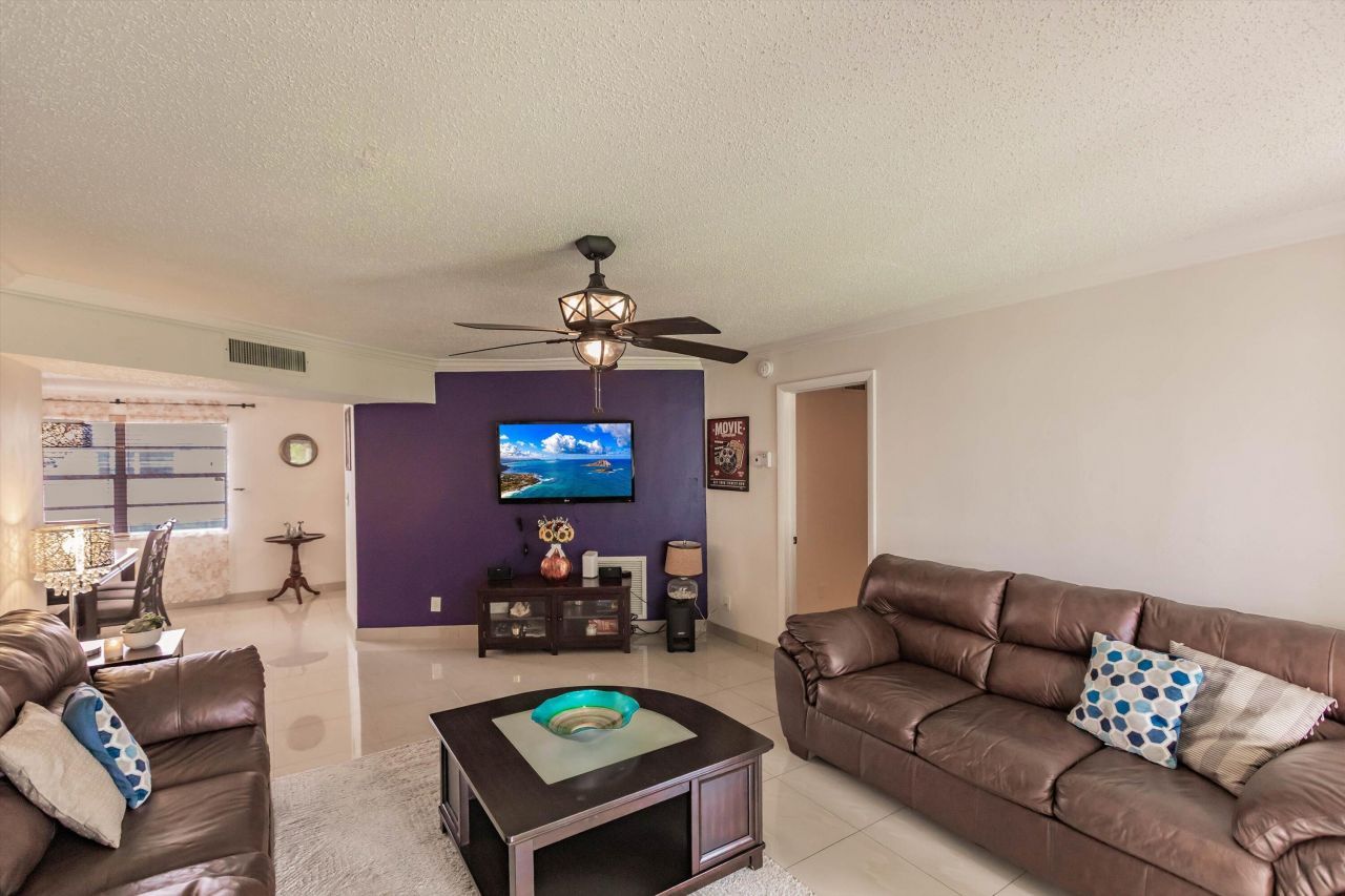 4270 NW 40th Street, Unit 105, Lauderdale Lakes, FL 33319 Photo
