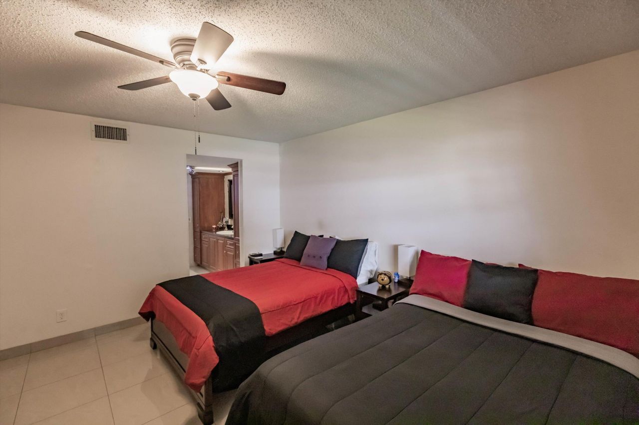 4270 NW 40th Street, Unit 105, Lauderdale Lakes, FL 33319 Photo
