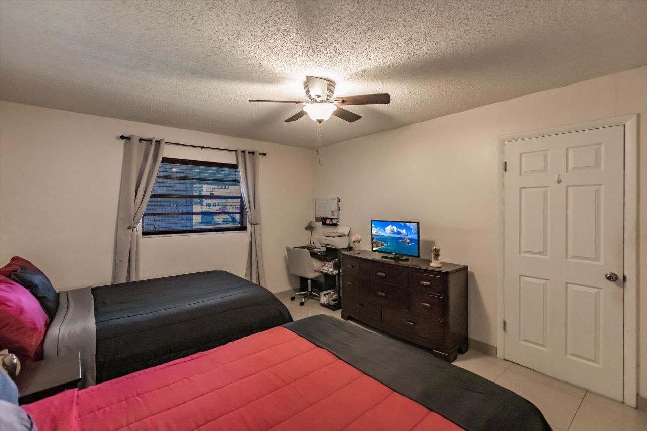 4270 NW 40th Street, Unit 105, Lauderdale Lakes, FL 33319 Photo