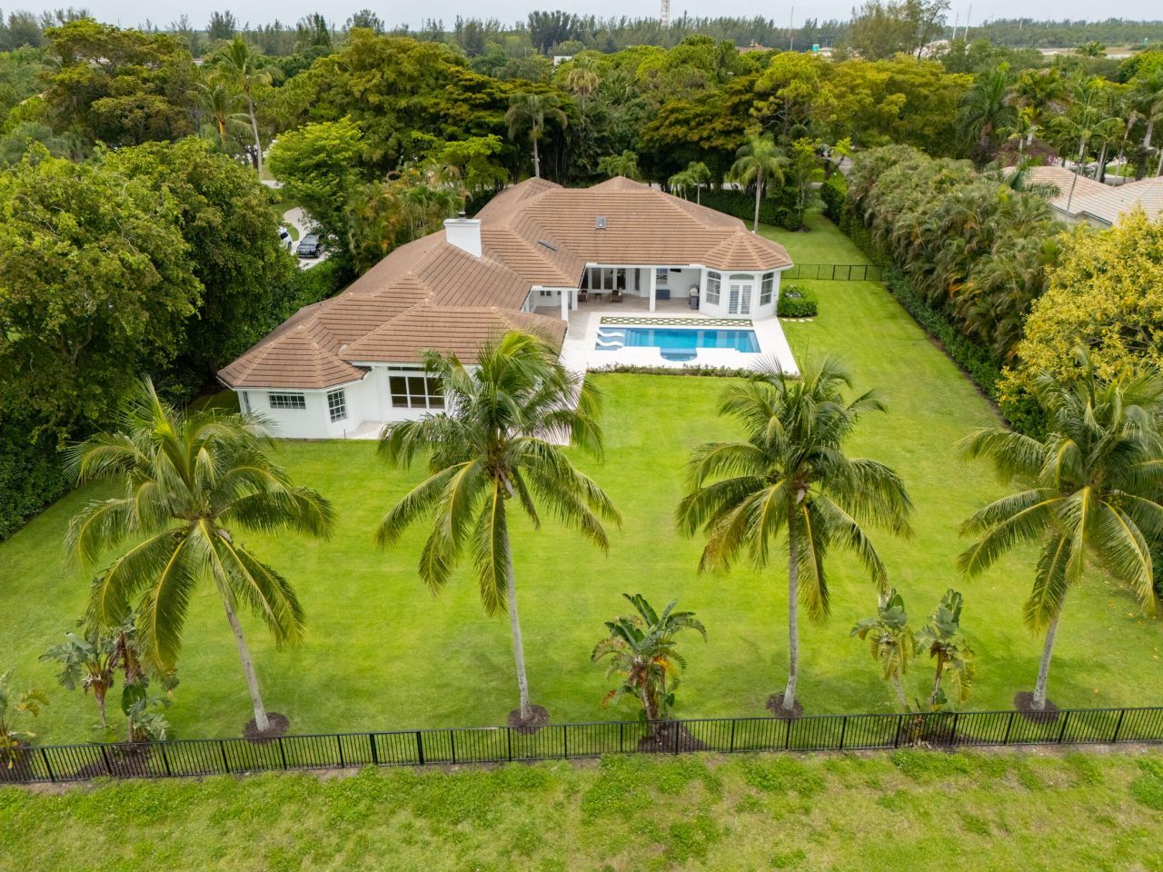 8246 Man O War Road, Palm Beach Gardens, FL 33418 Photo