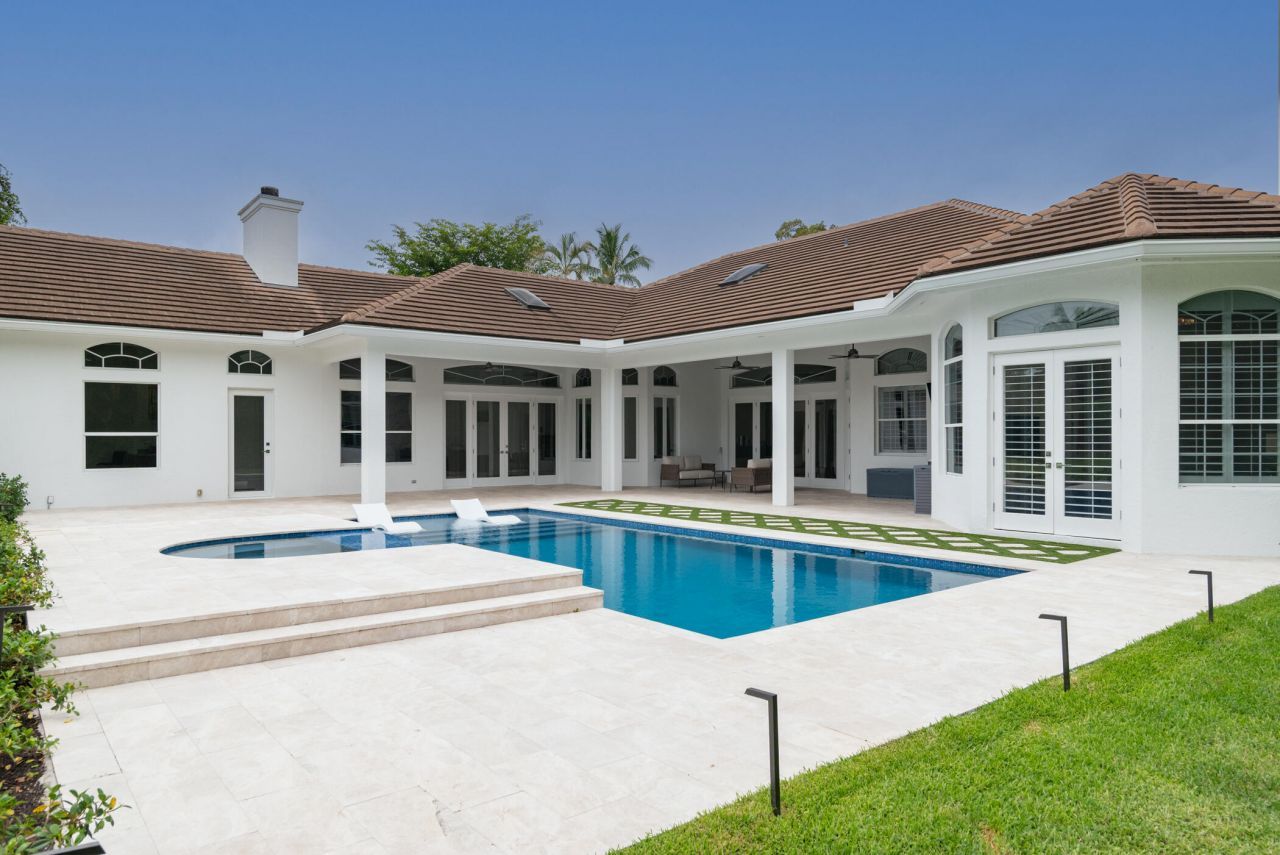 8246 Man O War Road, Palm Beach Gardens, FL 33418 Photo