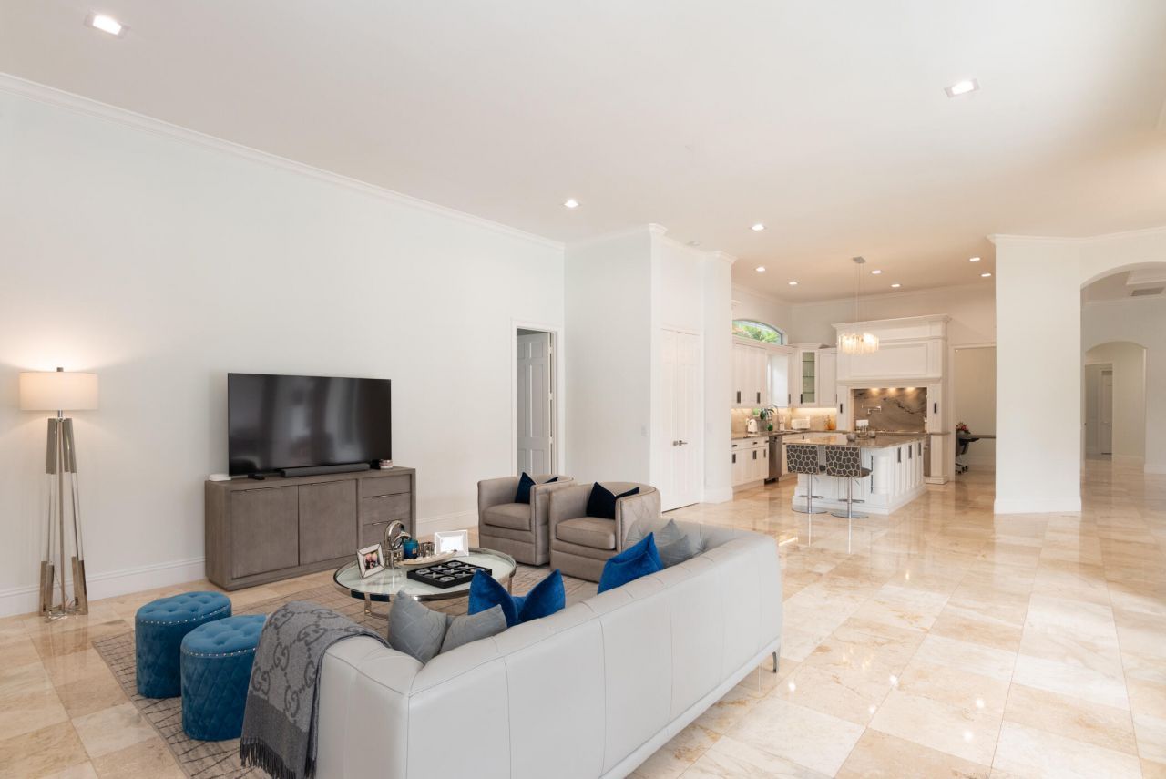 8246 Man O War Road, Palm Beach Gardens, FL 33418 Photo