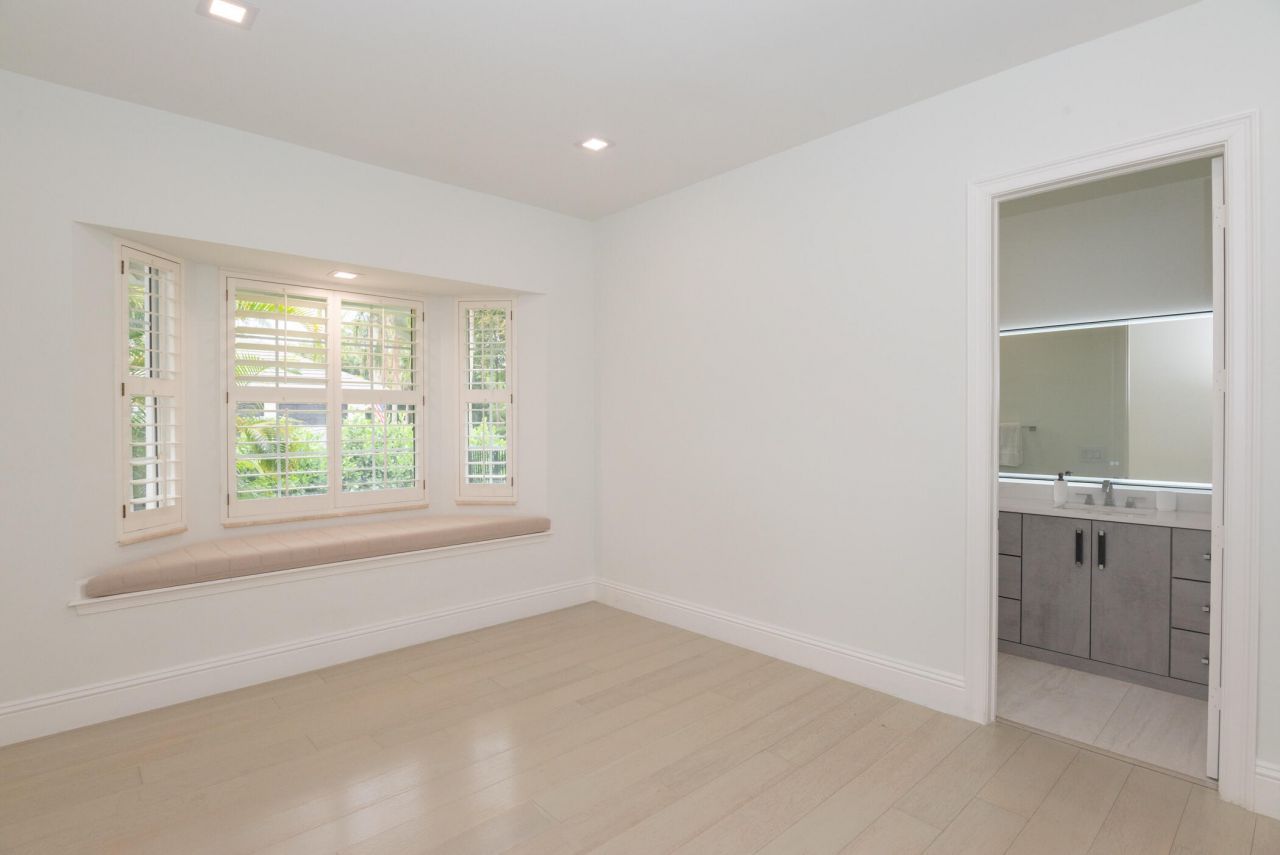 8246 Man O War Road, Palm Beach Gardens, FL 33418 Photo