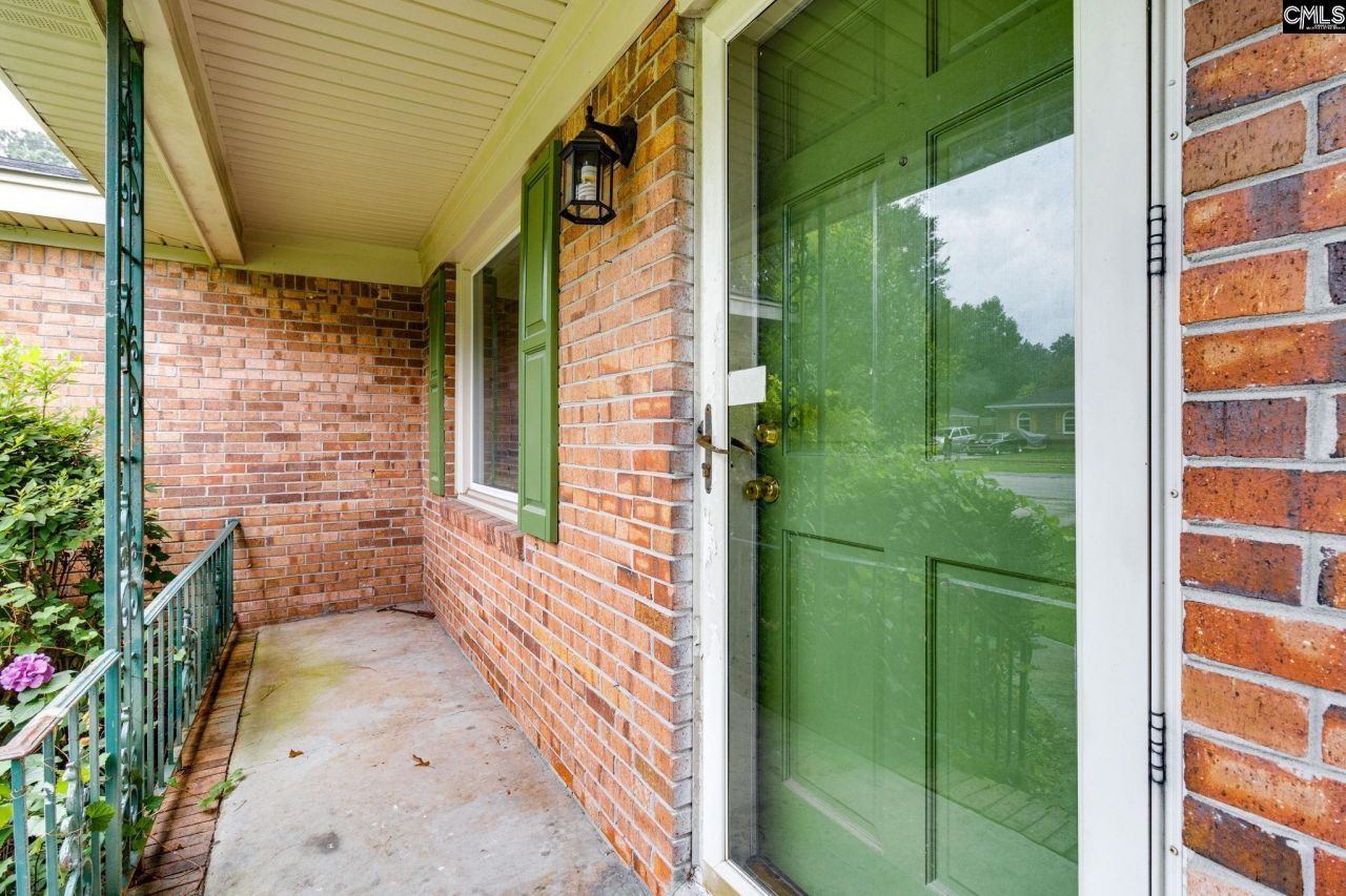 104 Sweet Springs Court Photo 4