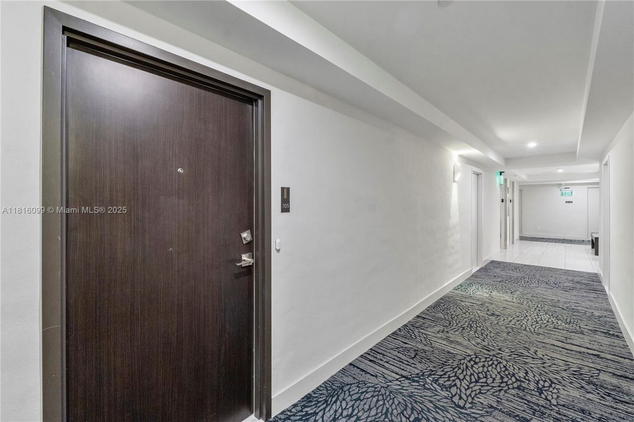 90 Edgewater Dr, Unit 305, Coral Gables, FL 33133 Photo