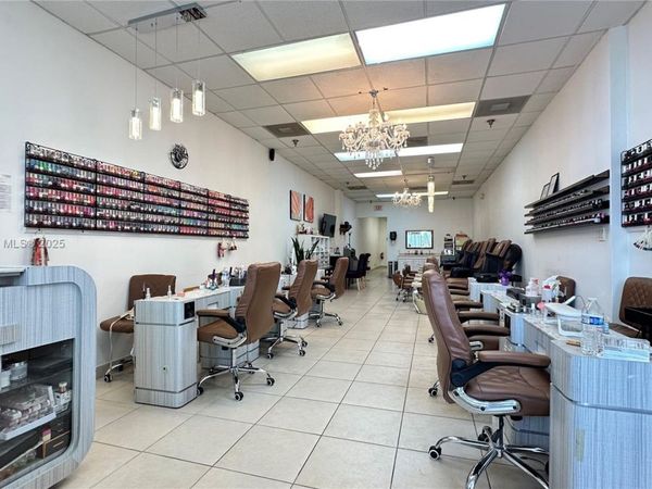 N University Dr, Pembroke Pines, FL 33024