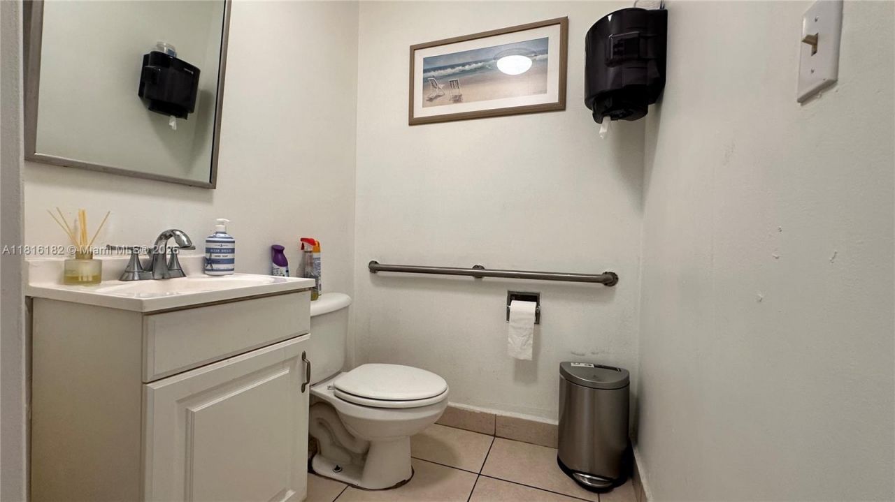 N University Dr, Pembroke Pines, FL 33024 Photo