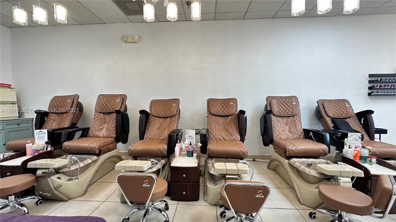 N University Dr, Pembroke Pines, FL 33024 Photo