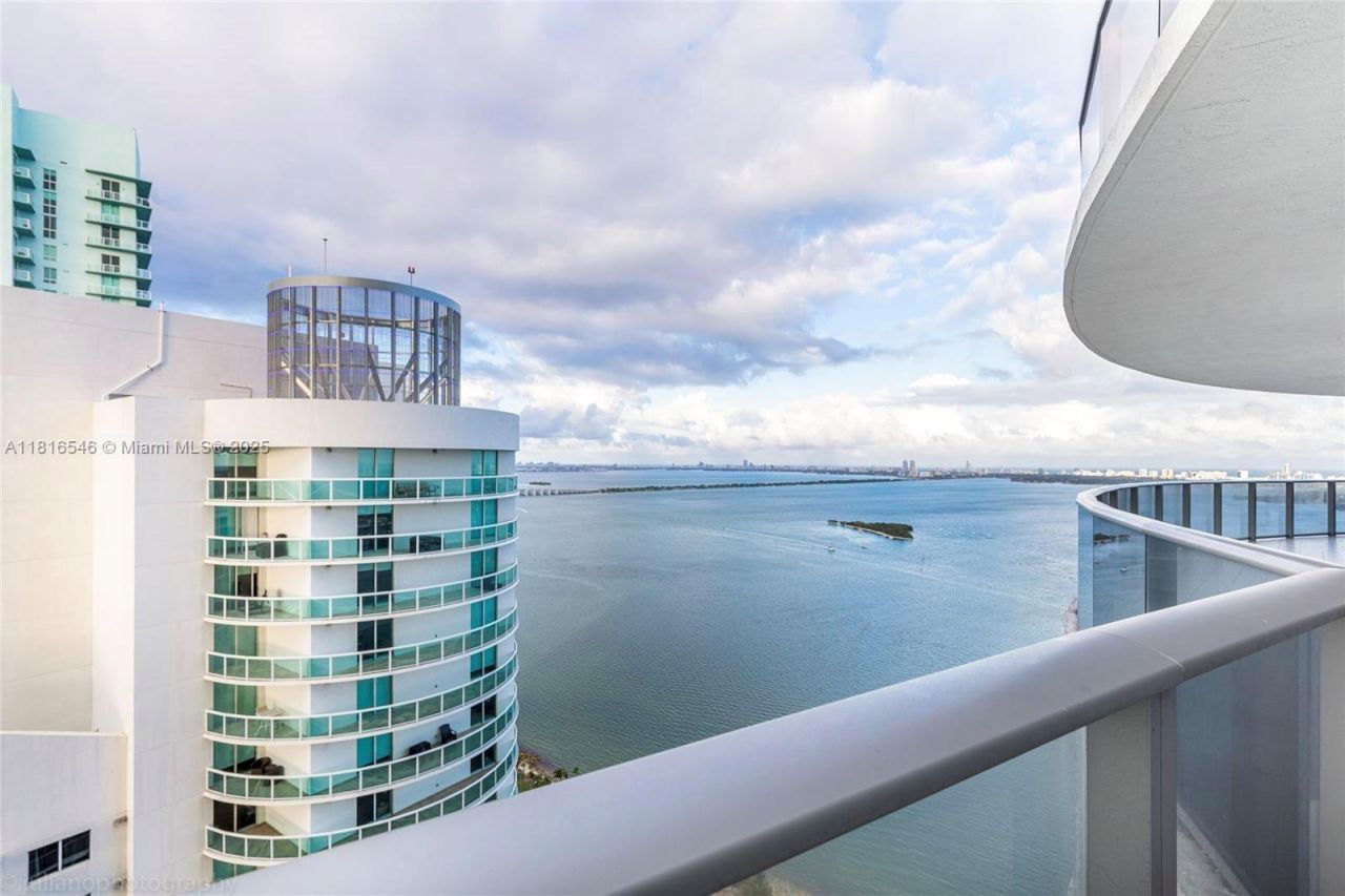 488 NE 18th St, Unit 3911, Miami, FL 33132 Photo