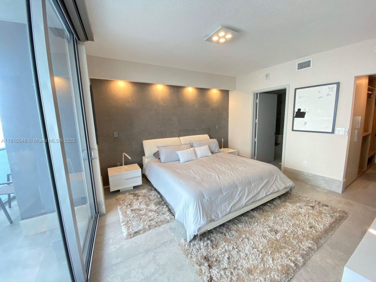 488 NE 18th St, Unit 3911, Miami, FL 33132 Photo