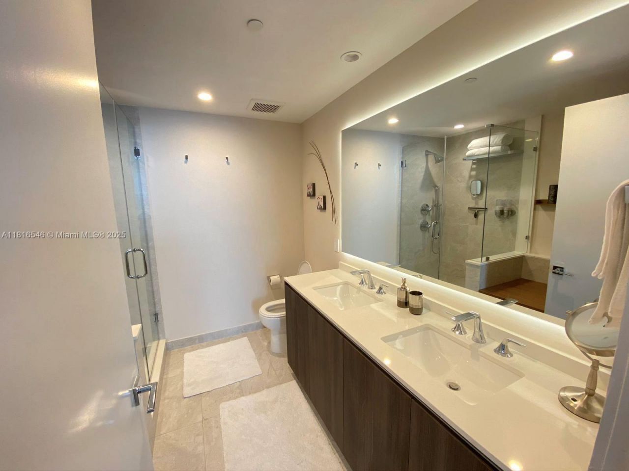 488 NE 18th St, Unit 3911, Miami, FL 33132 Photo