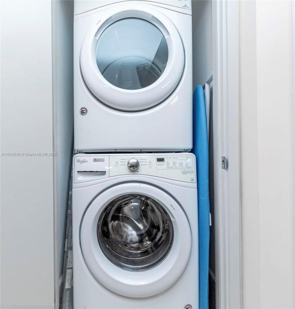 488 NE 18th St, Unit 3911, Miami, FL 33132 Photo