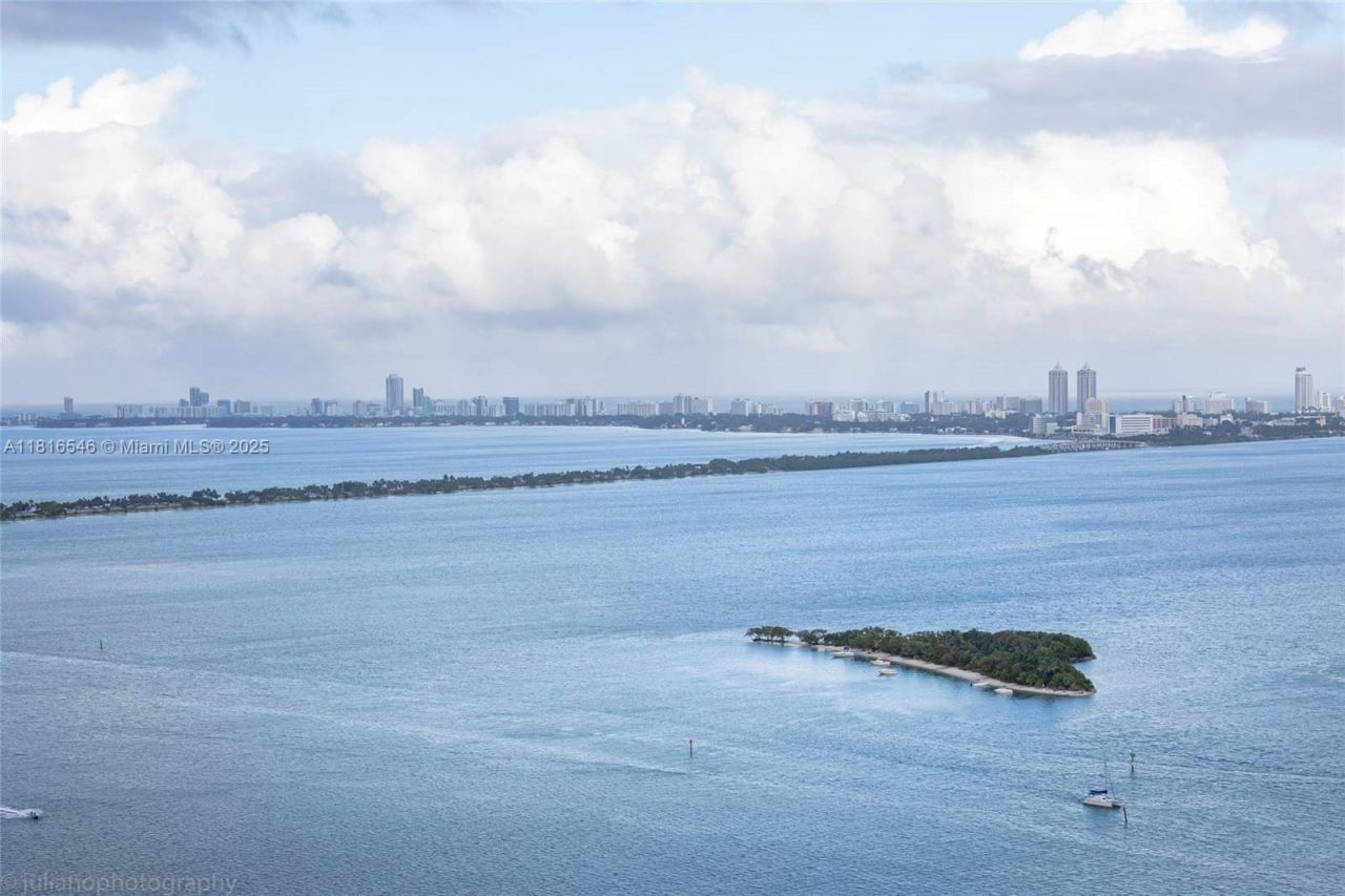 488 NE 18th St, Unit 3911, Miami, FL 33132 Photo