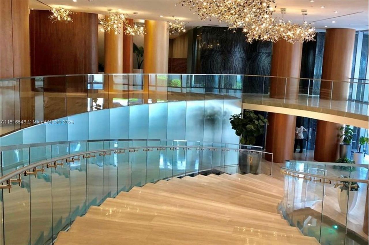 488 NE 18th St, Unit 3911, Miami, FL 33132 Photo