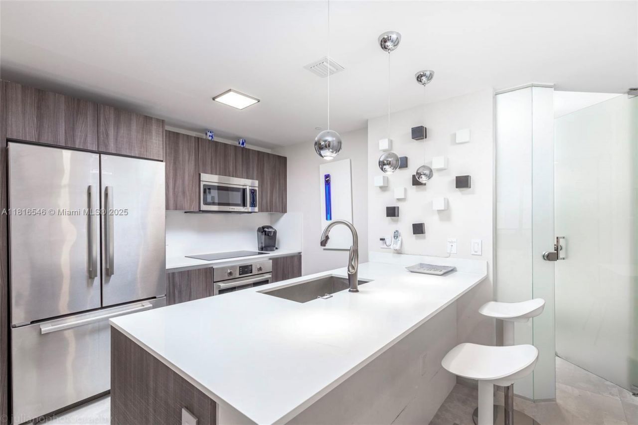 488 NE 18th St, Unit 3911, Miami, FL 33132 Photo