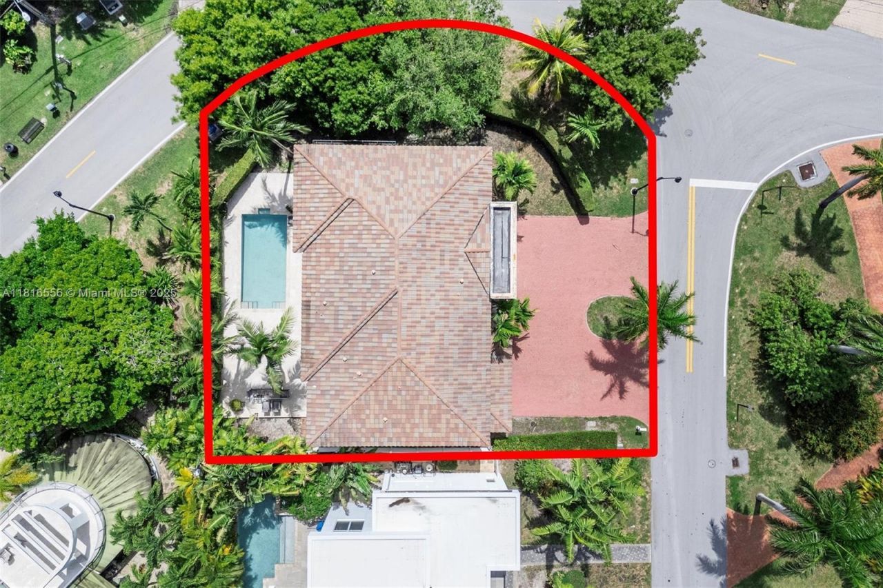 18825 N Bay Rd, Sunny Isles Beach, FL 33160 Photo