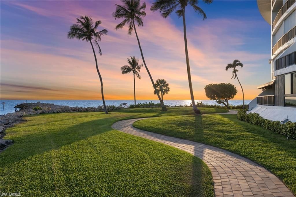 2301 Gulf Shore Blvd N, Unit 114, Naples, FL 34103 Photo