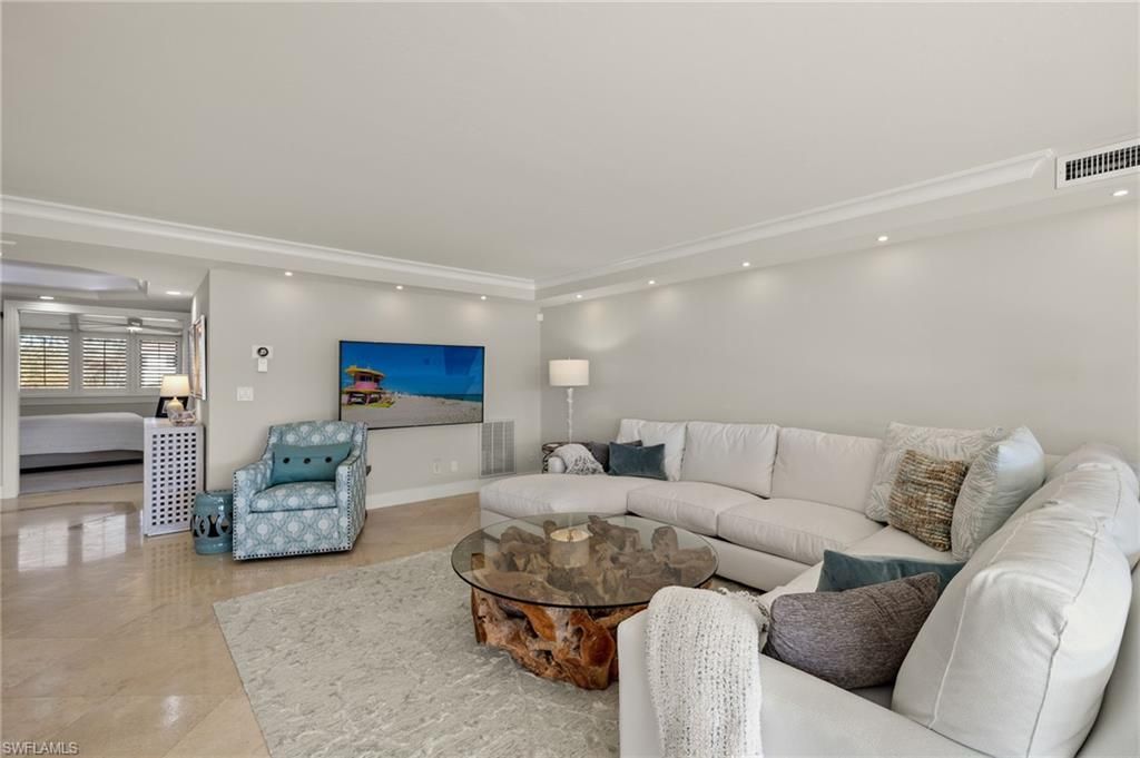 2301 Gulf Shore Blvd N, Unit 114, Naples, FL 34103 Photo