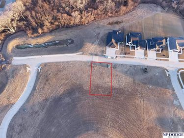 19822 V Street, Omaha, NE 68135