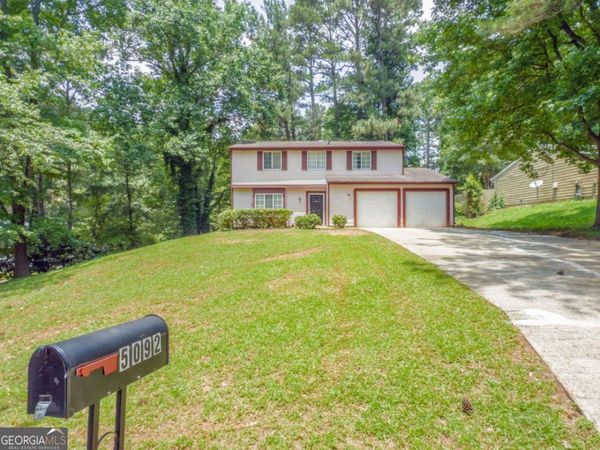 5092 Stone Trace, Stone Mountain, GA 30083